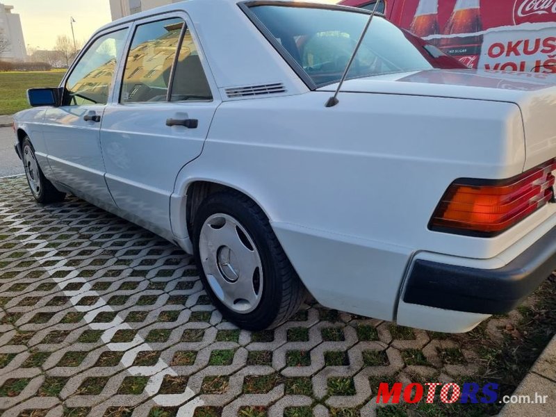 1991' Mercedes-Benz 190 2,0 photo #3