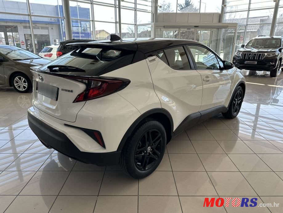 2023' Toyota C-HR 1,8 photo #4