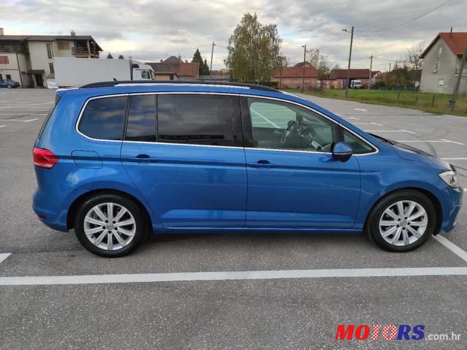 2016' Volkswagen Touran 2,0 Tdi Bmt photo #6