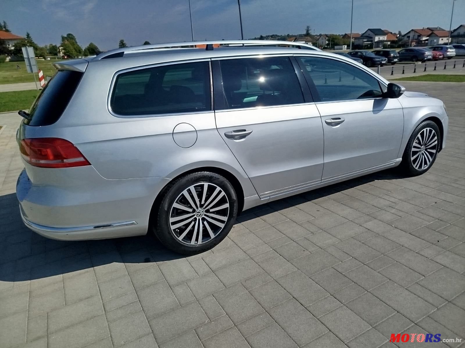 2012' Volkswagen Passat Variant photo #6