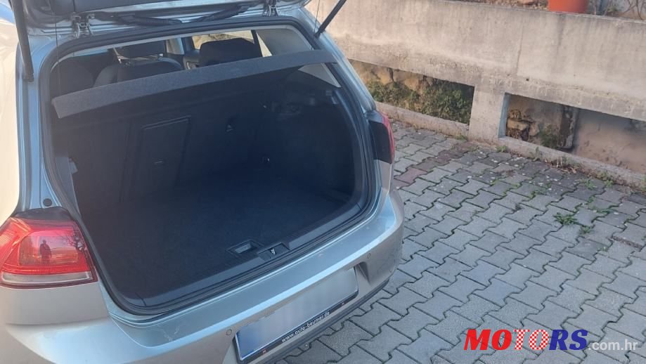 2015' Volkswagen Golf 7 1.6 Tdi photo #6