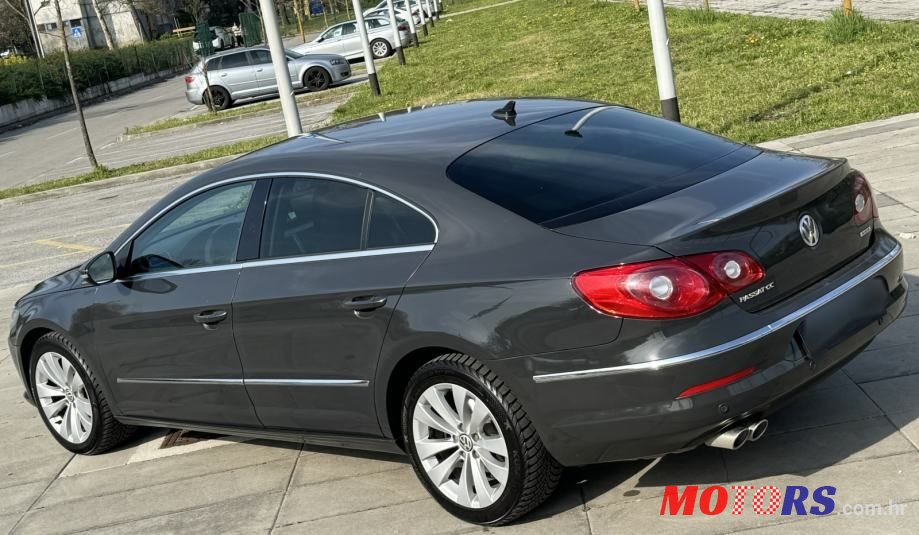 2011' Volkswagen Passat 2,0 Tdi photo #2