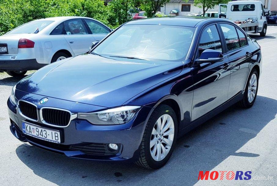 2013' BMW Serija 3 316D photo #1