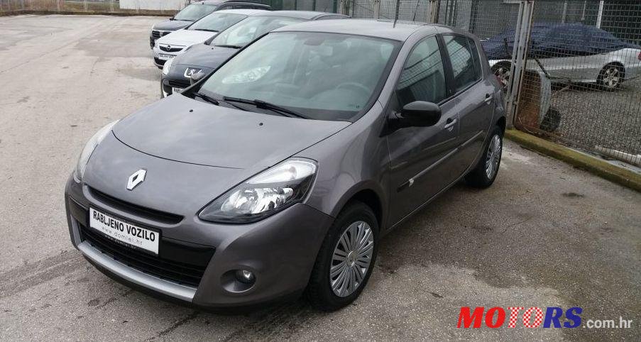 2009' Renault Clio 1,5 Dci photo #1