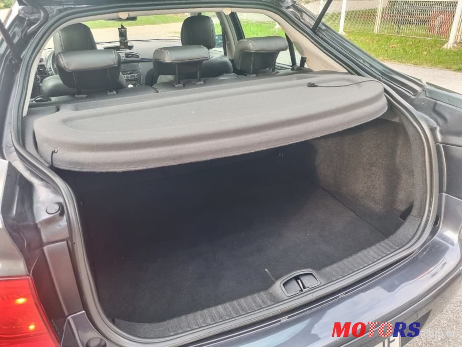 2006' Renault Laguna 1,9 Dci photo #2