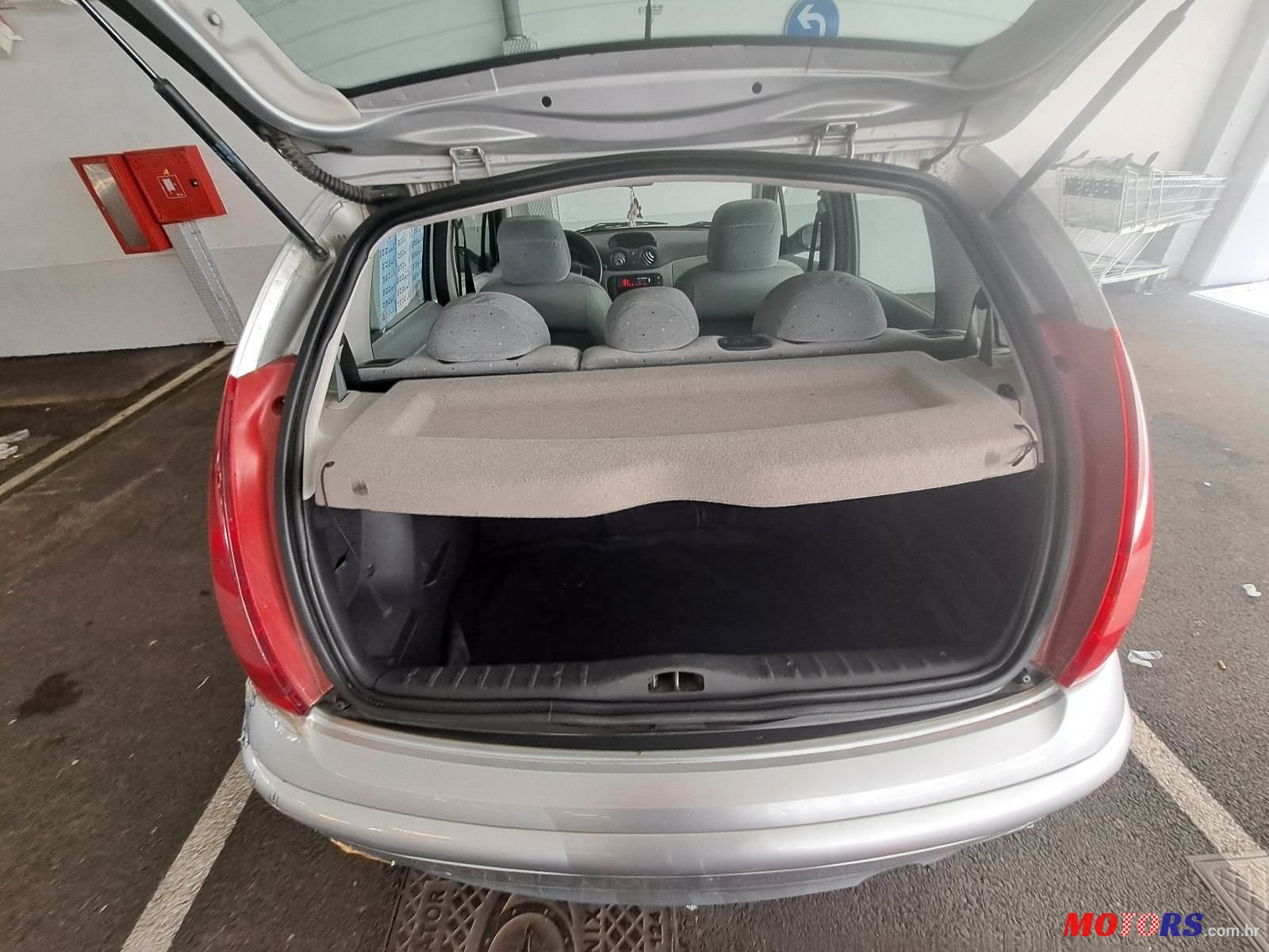 2003' Citroen C3 1,4 Hdi photo #5