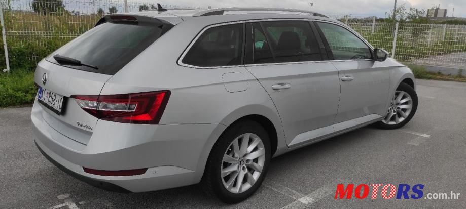 2016' Skoda Superb photo #4