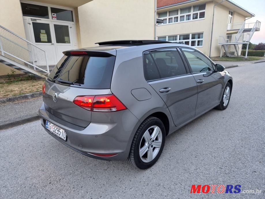 2012' Volkswagen Golf 7 1.6 Tdi photo #5