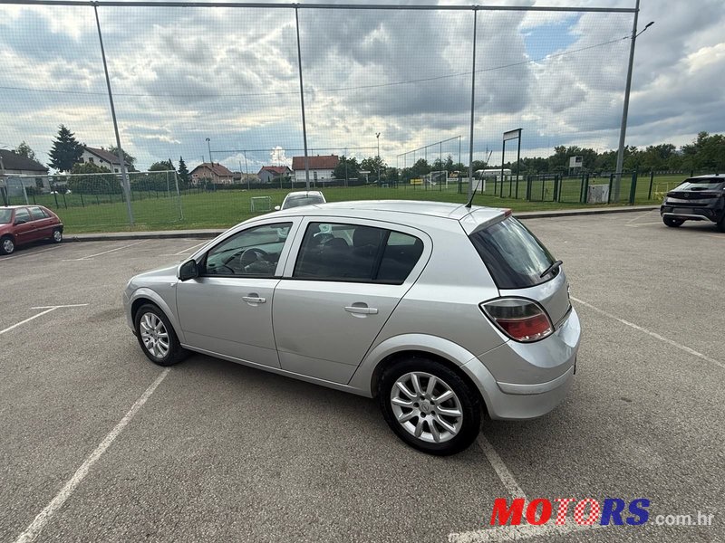 2012' Opel Astra 1,6 Classic photo #6