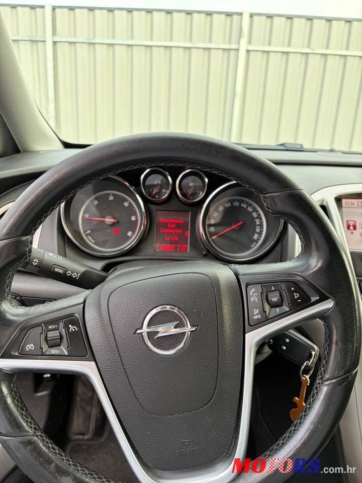 2012' Opel Astra 1,7 Cdti photo #4