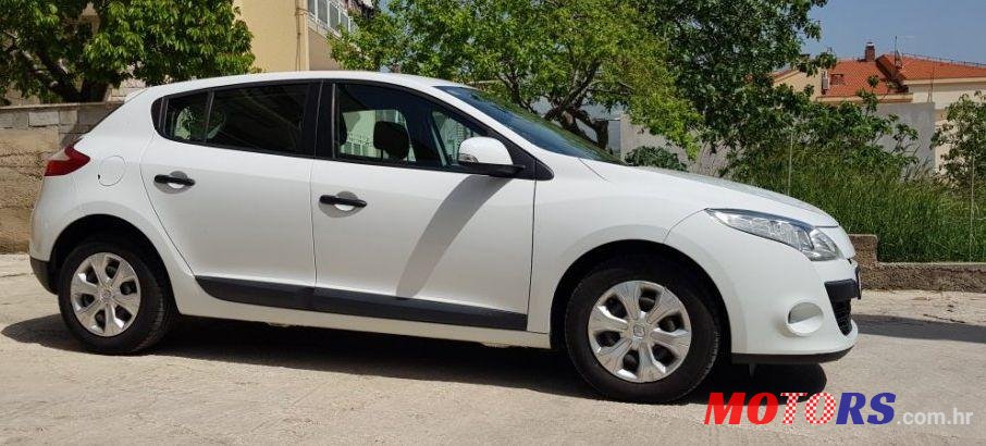 2011' Renault Megane 1,5 Dci Edc photo #1