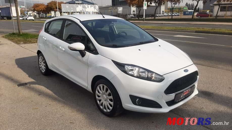 2016' Ford Fiesta photo #1