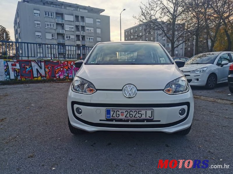 2014' Volkswagen Up! 1,0 Up! photo #4