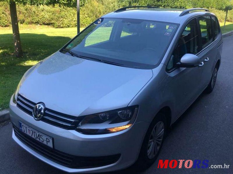 2016' Volkswagen Sharan 2,0 Tdi Bmt Dsg photo #1