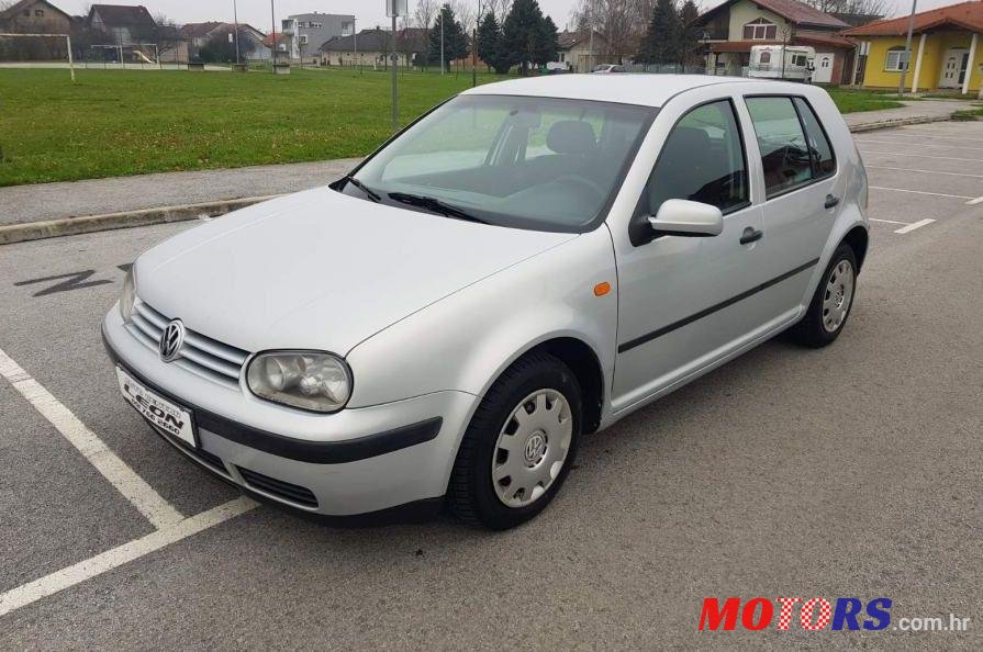1998' Volkswagen Golf IV 1,9 Sdi photo #1