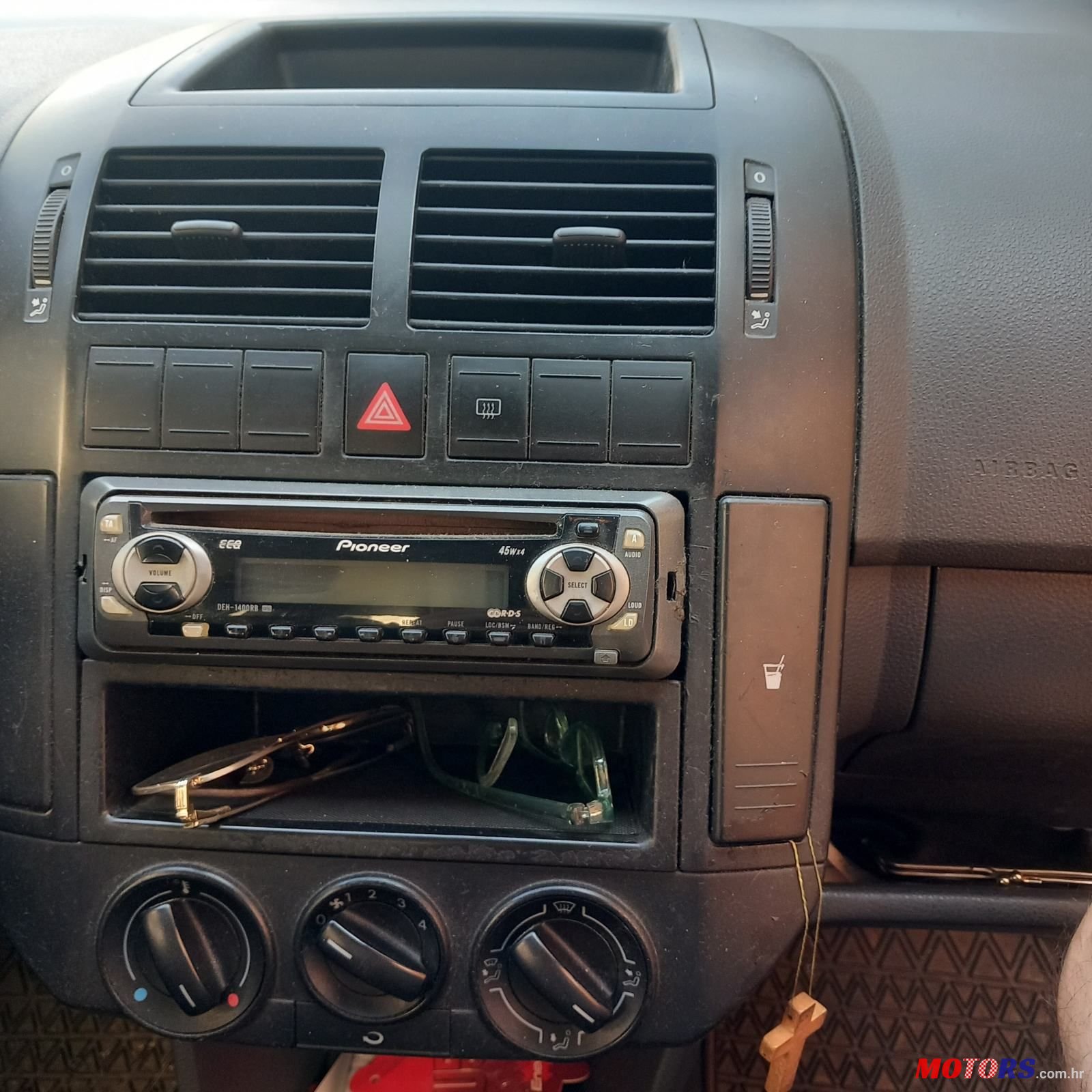 2002' Volkswagen Polo 1,9 Sdi photo #3