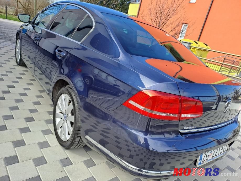 2011' Volkswagen Passat 2,0 Tdi Bmt photo #5