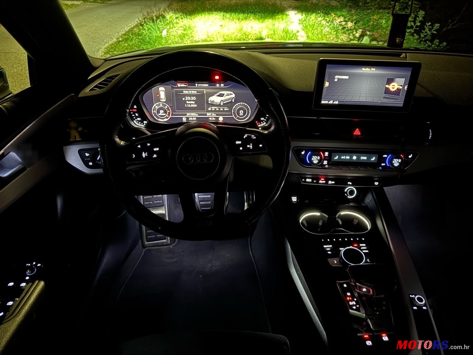 2016' Audi A4 Avant photo #6