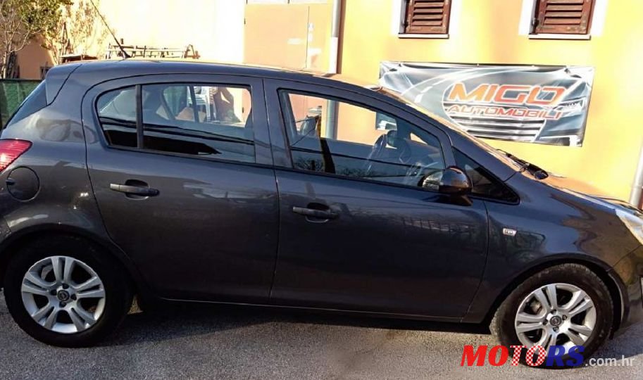 2011' Opel Corsa 1,3 Cdti photo #1