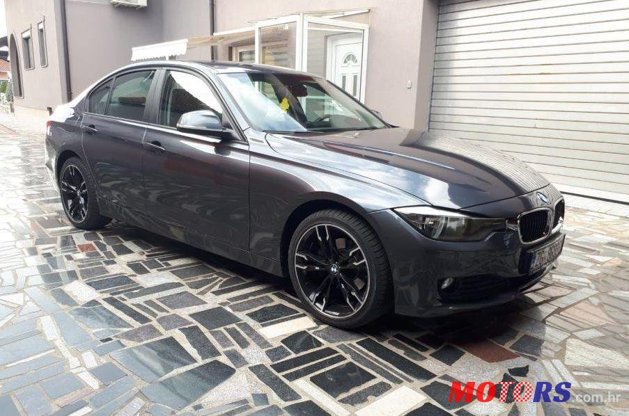 2012' BMW Serija 3 318D photo #1