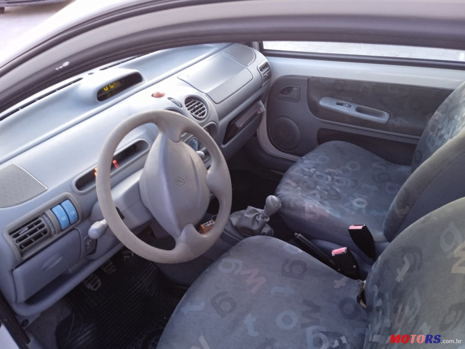 2002' Renault Megane 1,6 16V photo #1