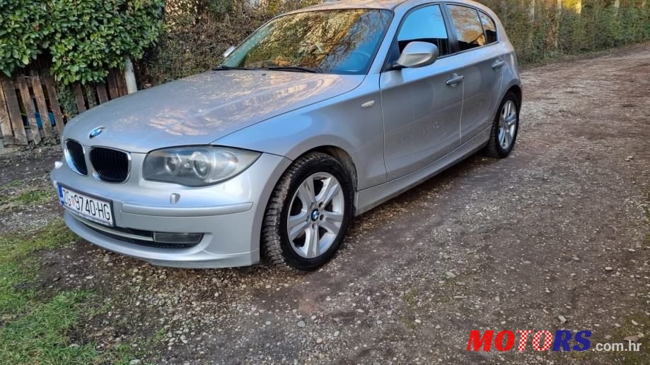 2011' BMW Serija 1 118D photo #3