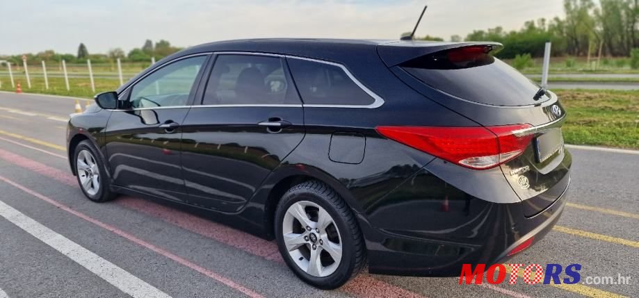 2011' Hyundai i40 1,7 Crdi photo #5