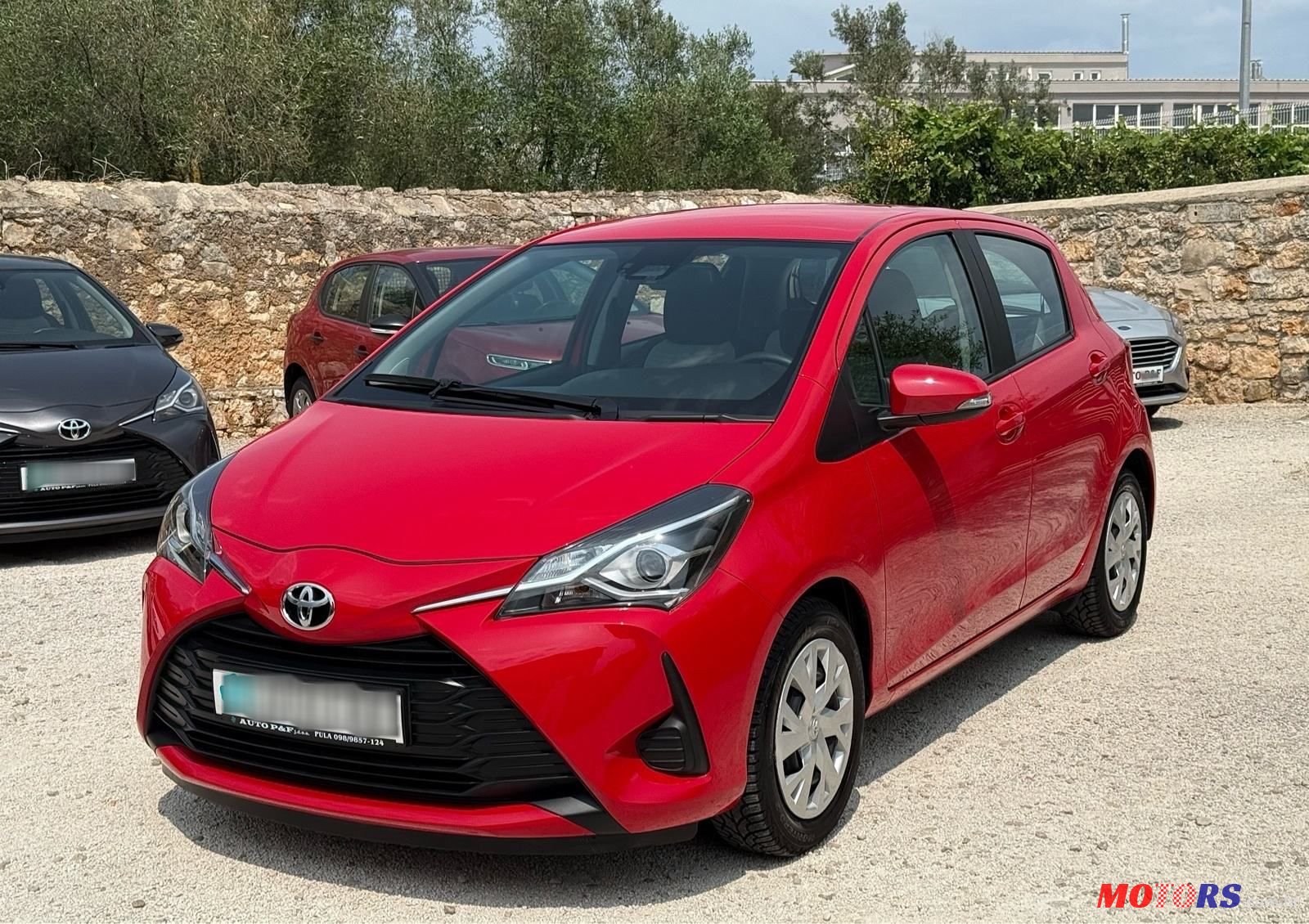 2018' Toyota Yaris 1,0 Vvt-I photo #1