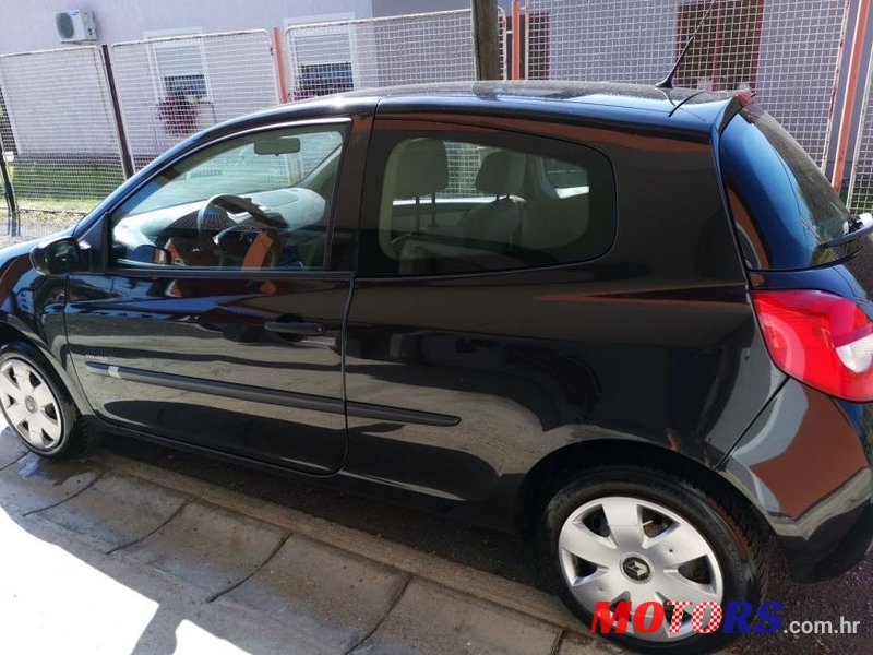 2007' Renault Clio 1,2 16V photo #1