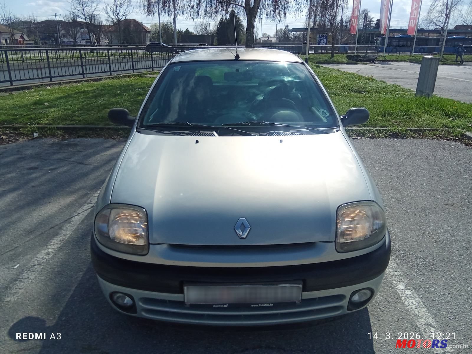 2001' Renault Clio 1,2 photo #1