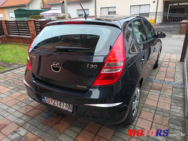 2009' Hyundai i30 1,6 Crdi photo #4