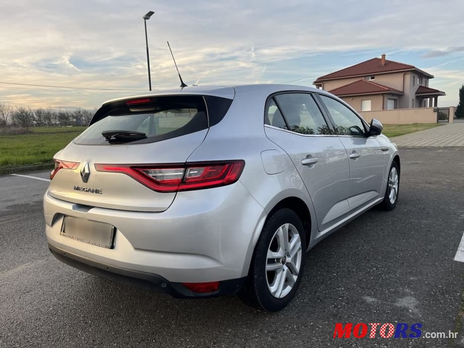 2019' Renault Megane Blue Dci 95 photo #3
