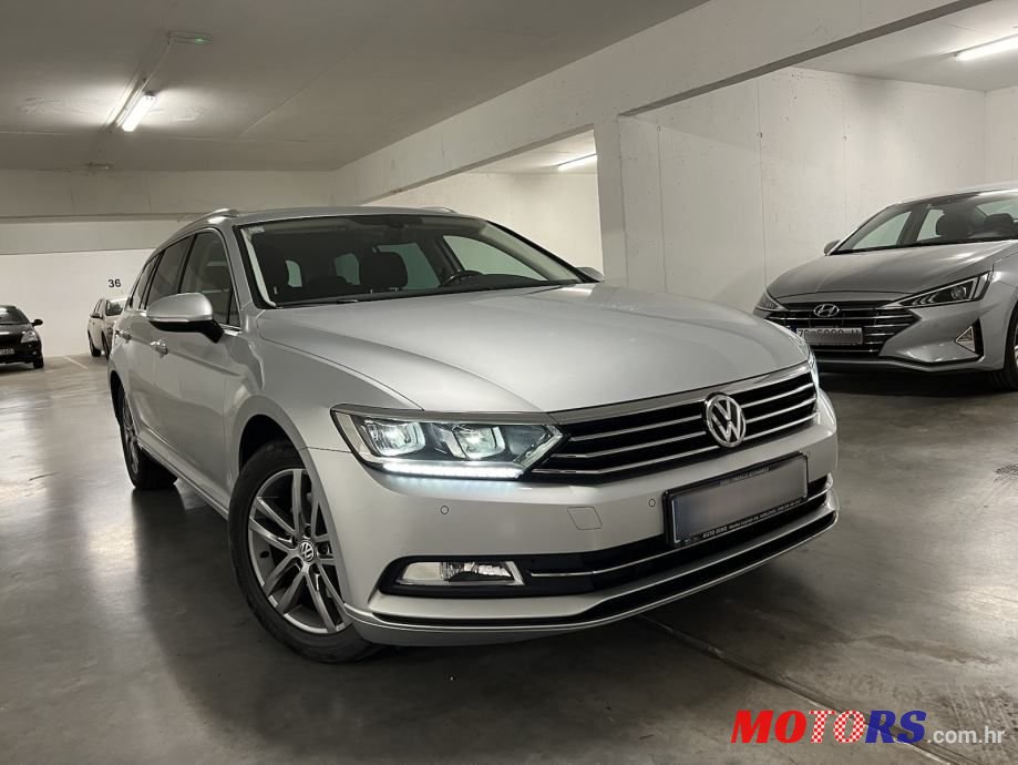 2016' Volkswagen Passat Variant photo #2