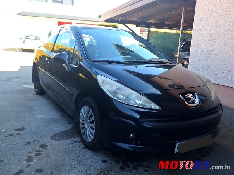 2007' Peugeot 207 1,4 photo #1