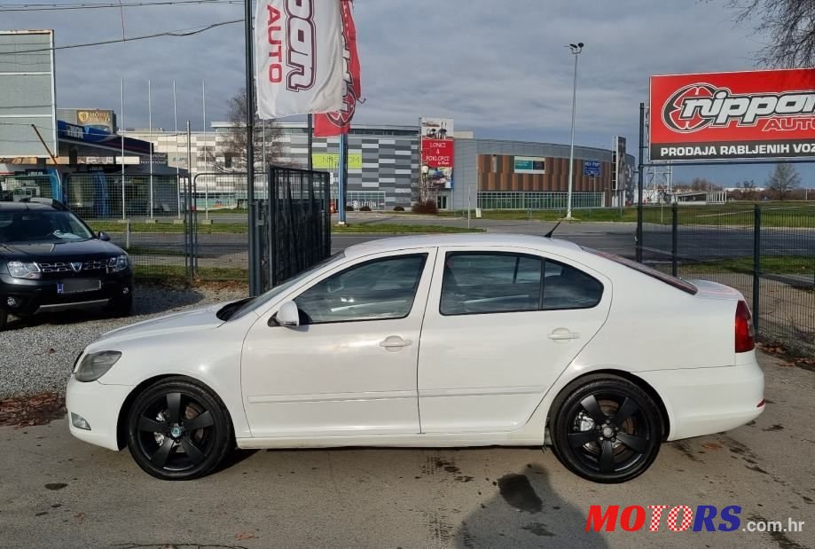 2009' Skoda Octavia 2,0 Tdi photo #3