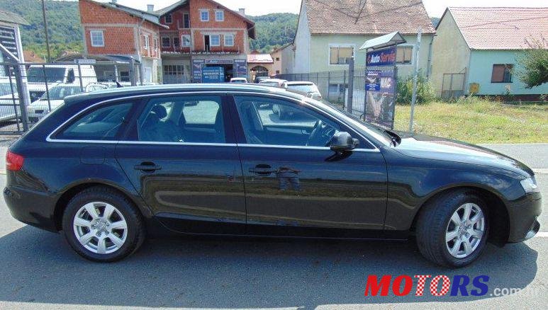 2010' Audi A4 Avant photo #2
