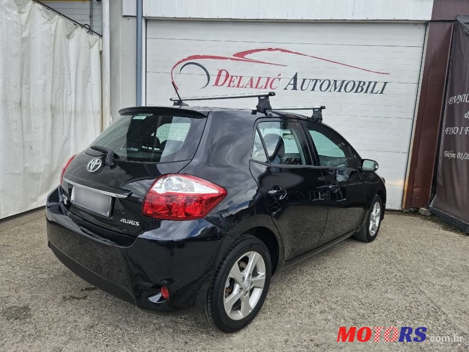 2013' Toyota Auris 1,6 Sport photo #4