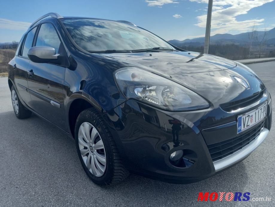 2010' Renault Clio photo #4