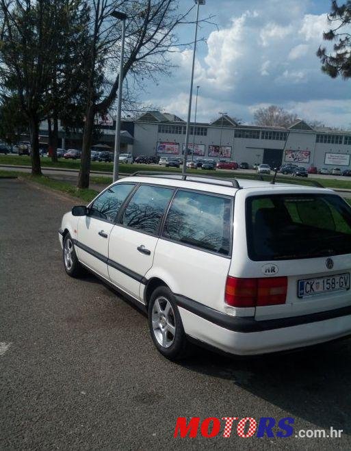 1995' Volkswagen Passat Variant Gl photo #1