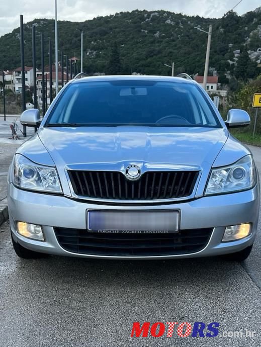 2011' Skoda Octavia Combi photo #1
