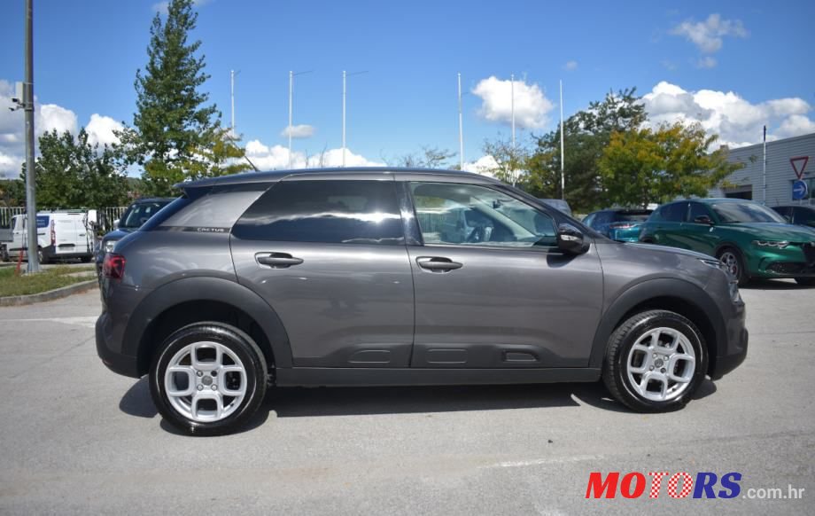2019' Citroen C4 Cactus 1,2 photo #3
