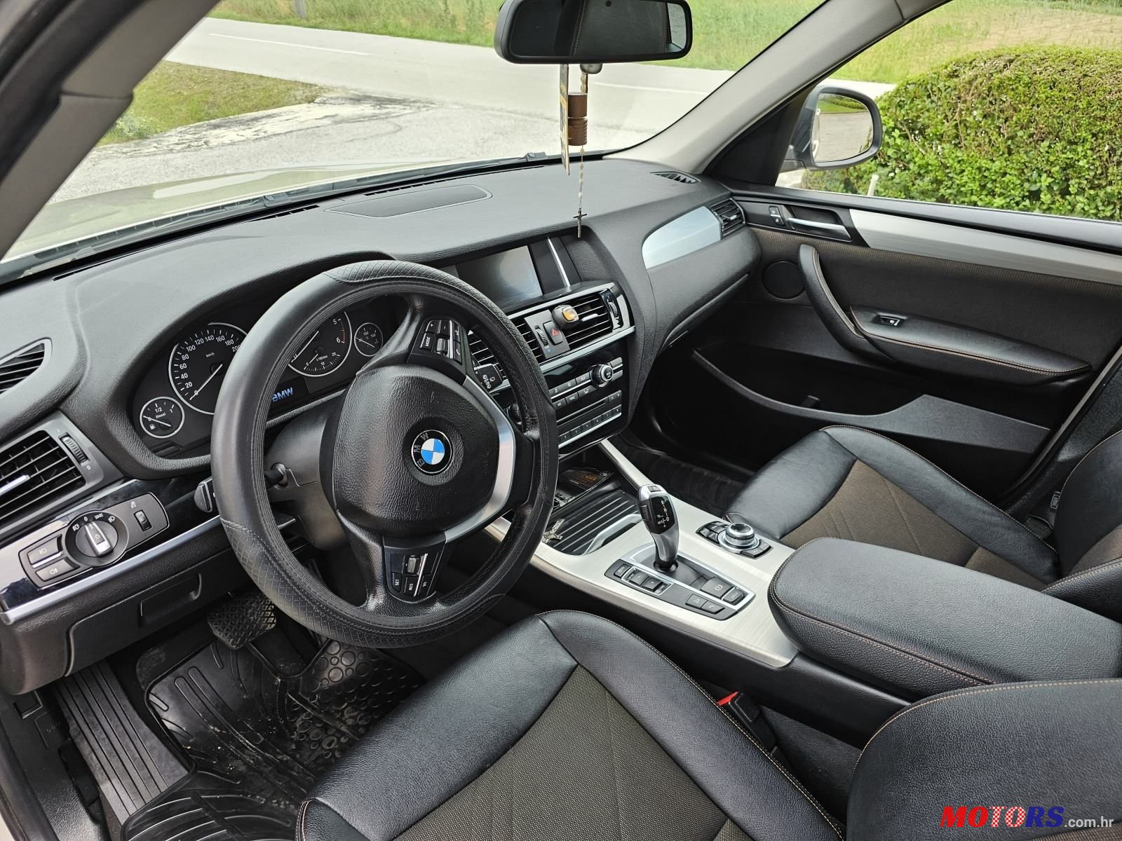 2017' BMW X3 20D photo #6
