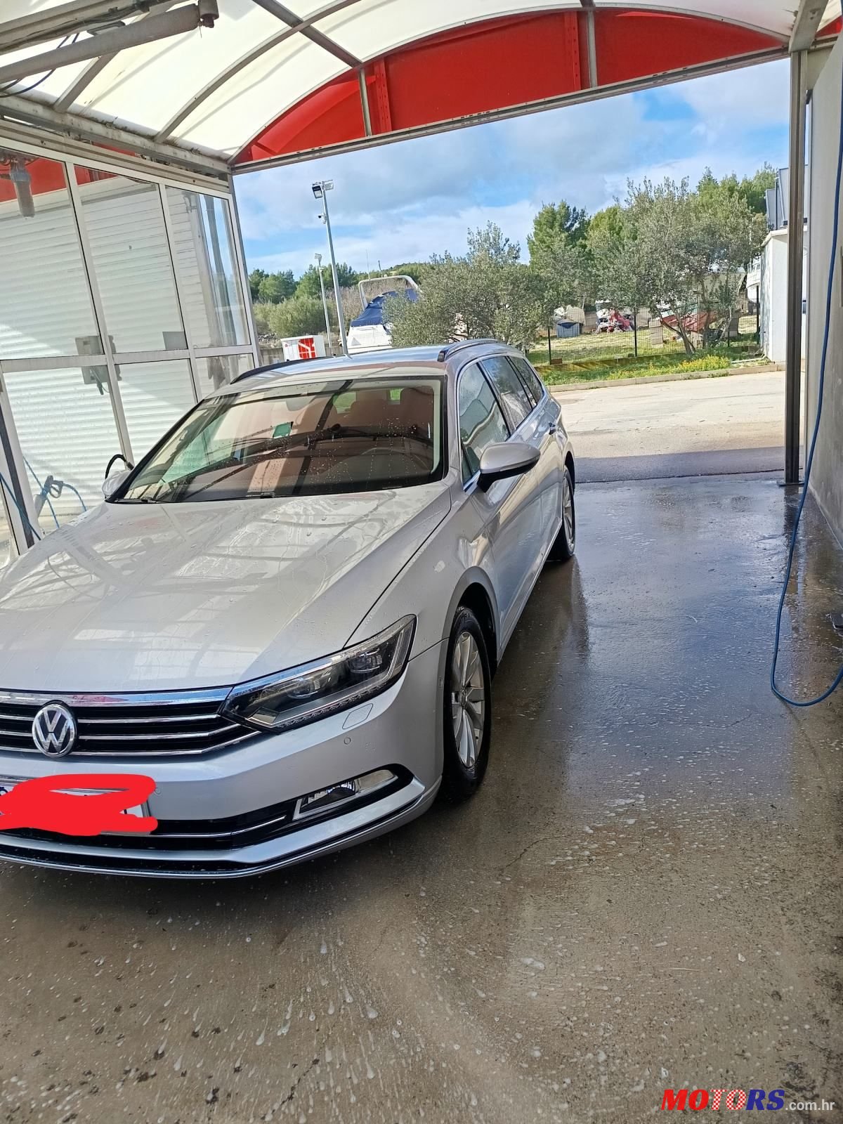 2017' Volkswagen Passat Variant photo #2