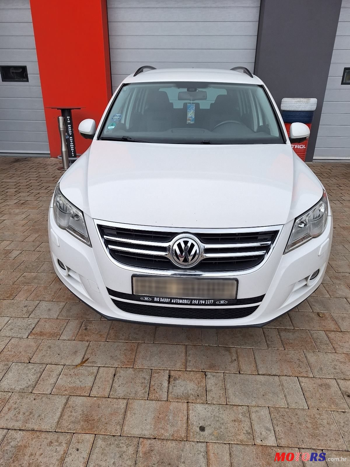 2008' Volkswagen Tiguan 2,0 Tdi photo #1