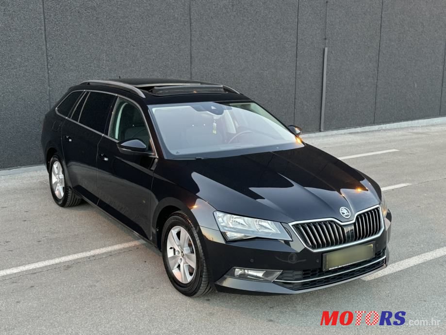2018' Skoda Superb Combi photo #3