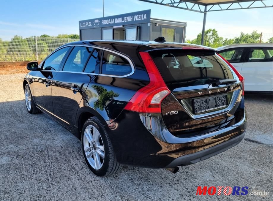 2011' Volvo V60 D3 photo #3