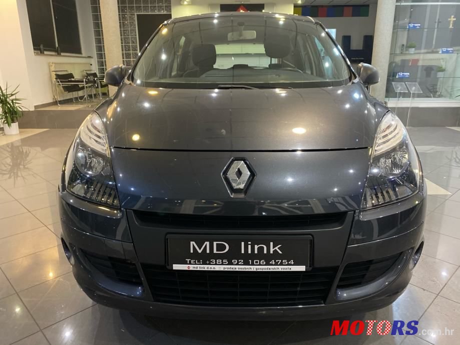 2010' Renault Scenic 1,5 Dci photo #2