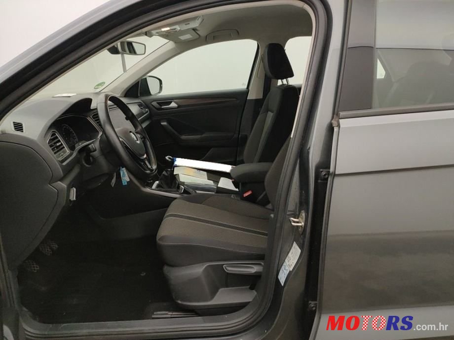 2019' Volkswagen T-Roc 1,6 Tdi photo #6