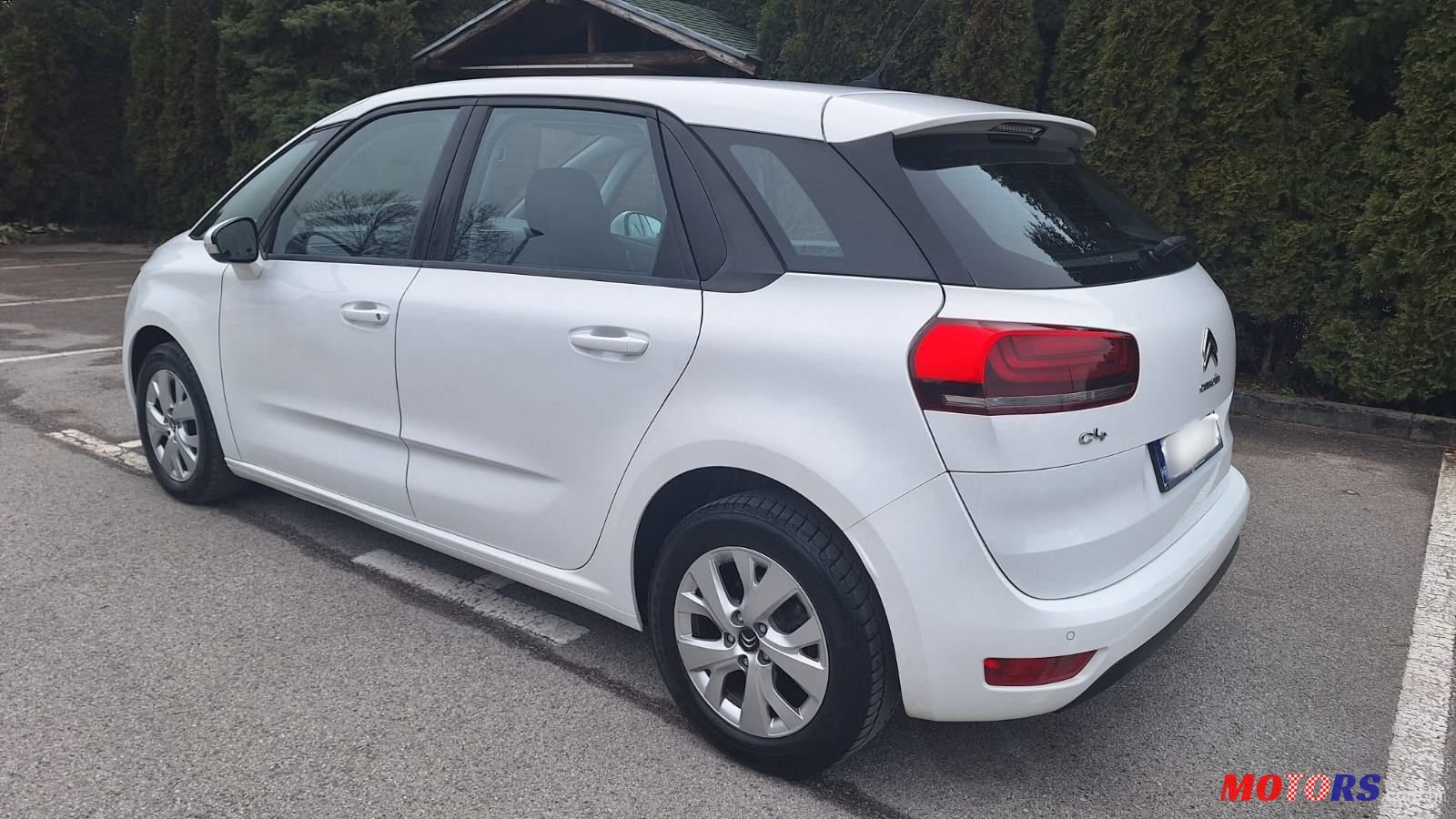 2017' Citroen C4 Picasso 1.2 photo #2