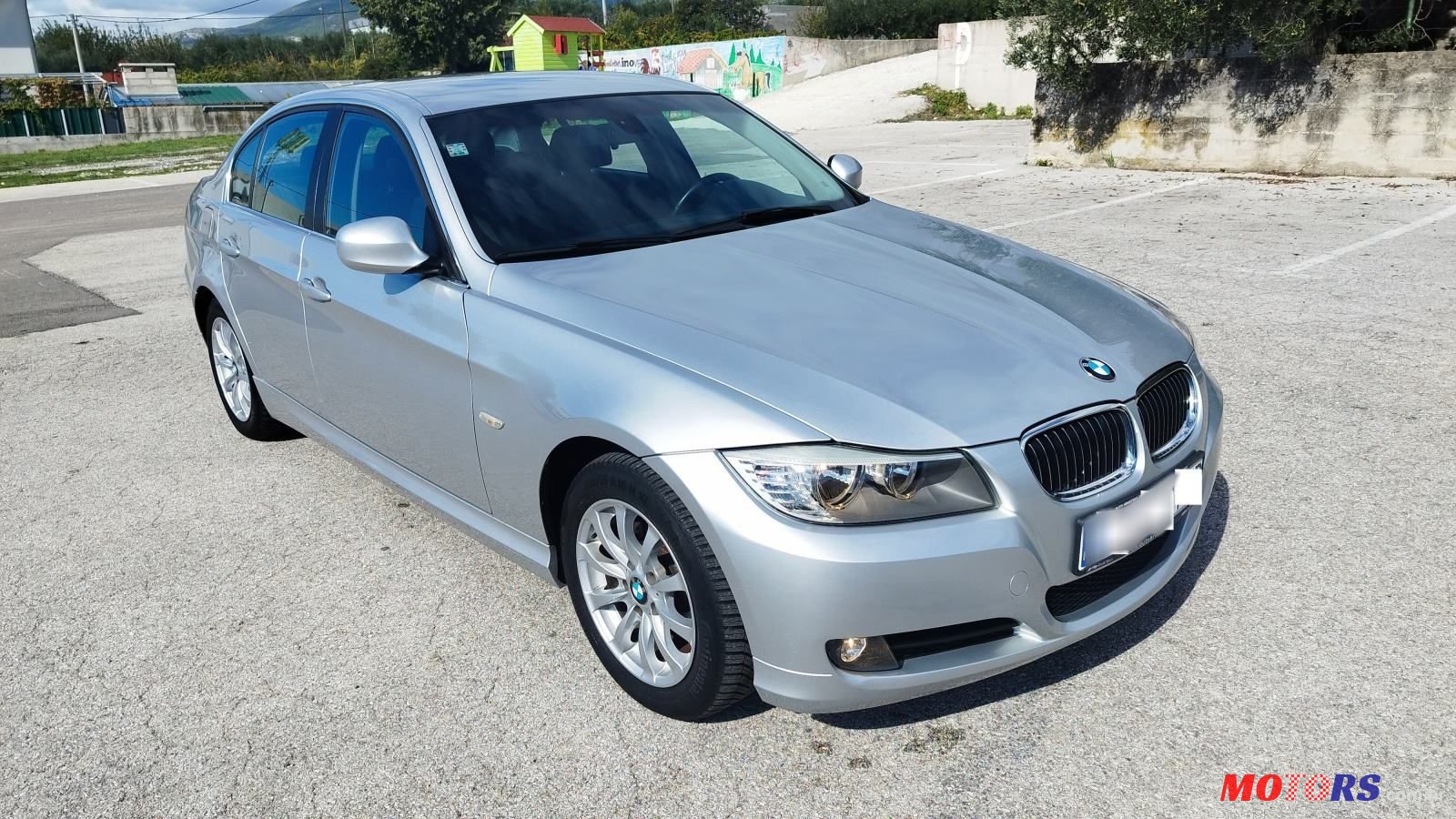 2011' BMW Serija 3 318D photo #1